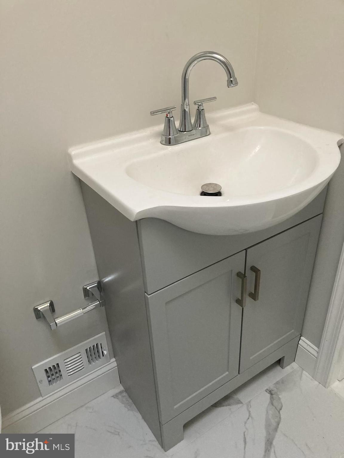 5240 Fairhaven Road Clifton Heights, PA 19018 - Photo 11 of 14 Bathroom