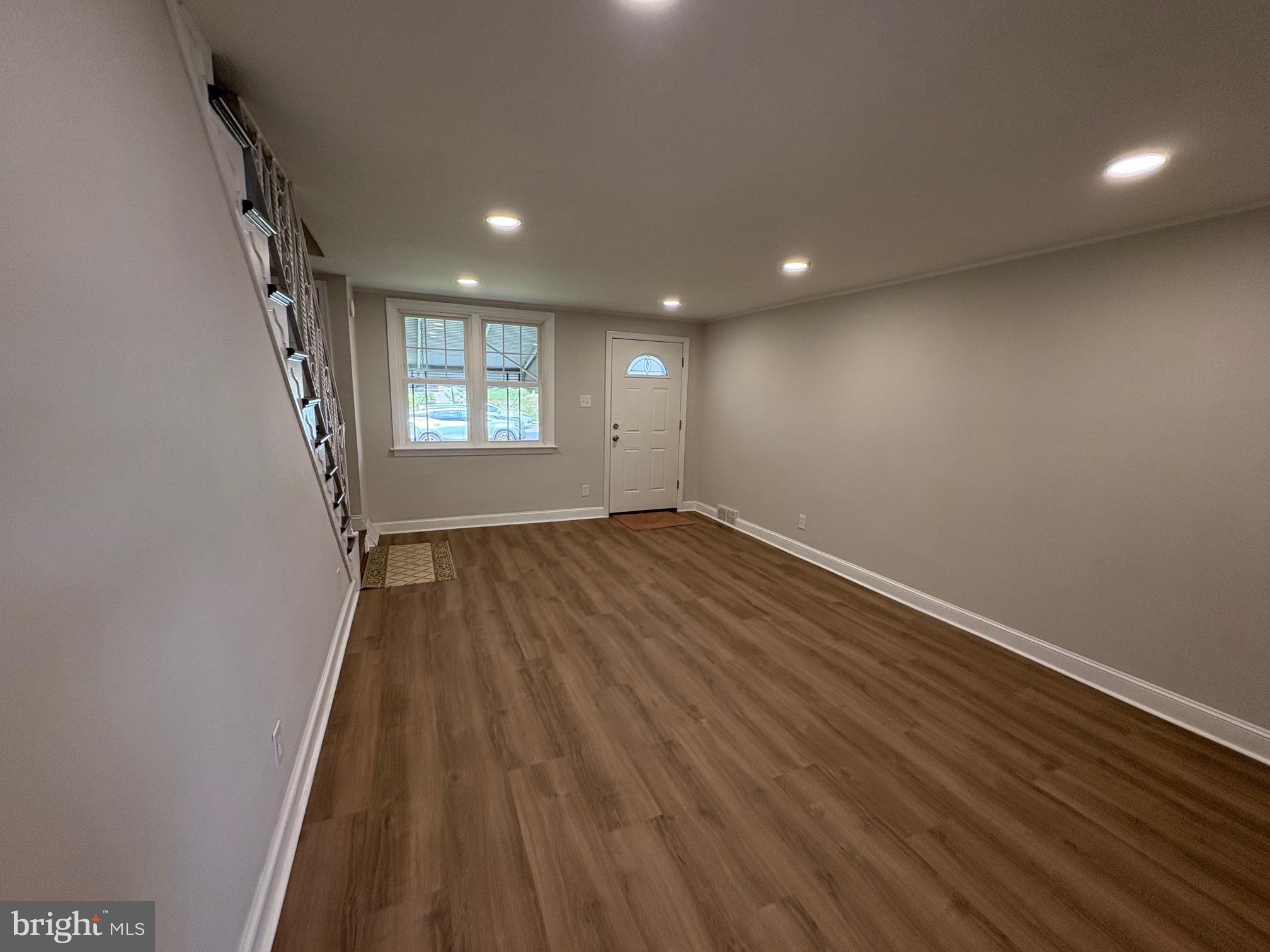5240 Fairhaven Road Clifton Heights, PA 19018 - Photo 3 of 14 Family room
