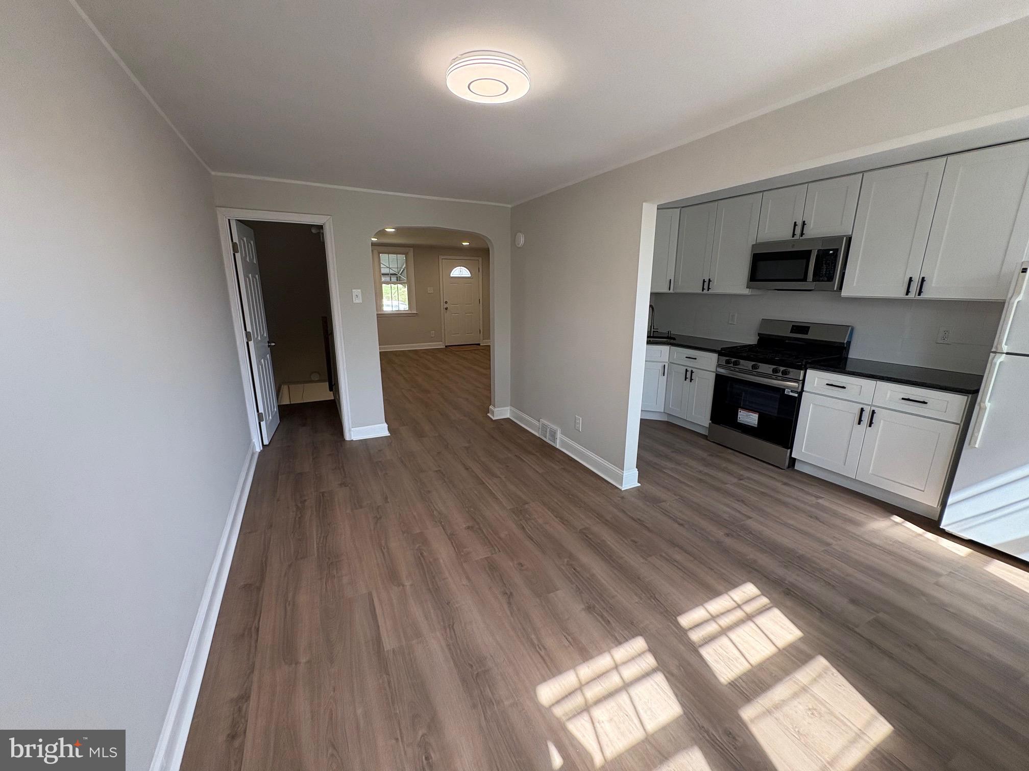 5240 Fairhaven Road Clifton Heights, PA 19018 - Photo 4 of 14 Dinning Room