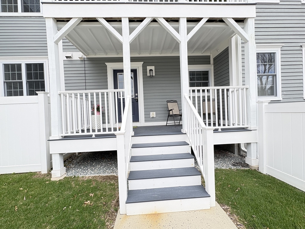 5 Pomeroy Terrace, Unit 2 Northampton, MA 01060 - Photo 1 of 18