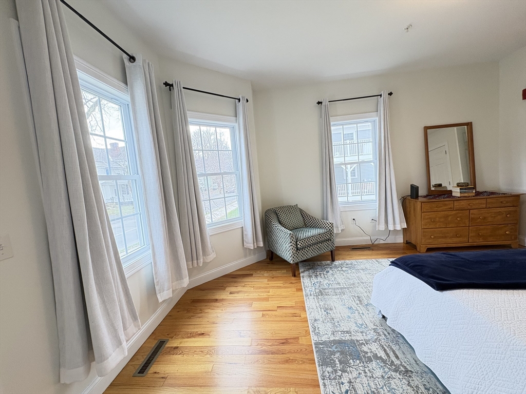 5 Pomeroy Terrace, Unit 2 Northampton, MA 01060 - Photo 14 of 18