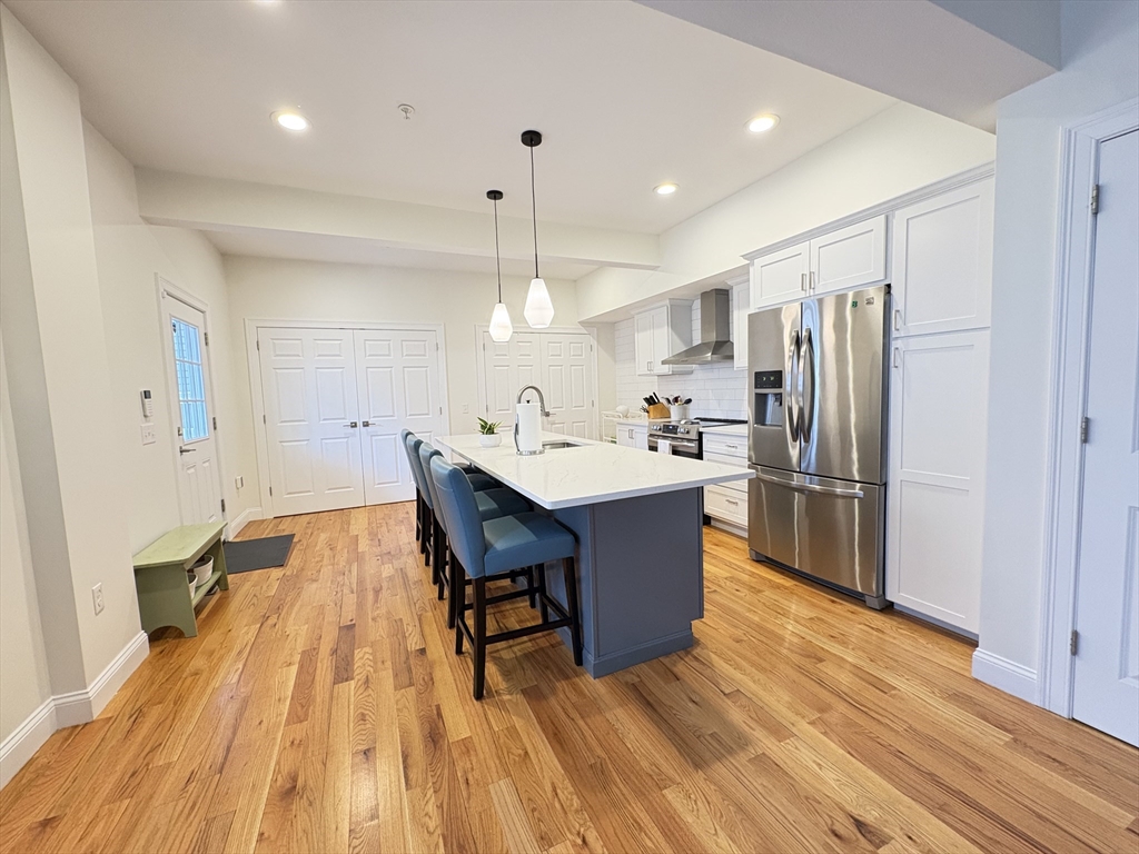 5 Pomeroy Terrace, Unit 2 Northampton, MA 01060 - Photo 3 of 18