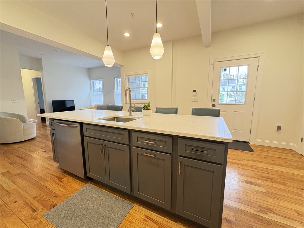 5 Pomeroy Terrace, Unit 2 Northampton, MA 01060 - Photo 5 of 18