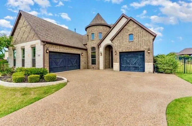 $750,000 | 817 Moses Drive, Heath, TX 75032