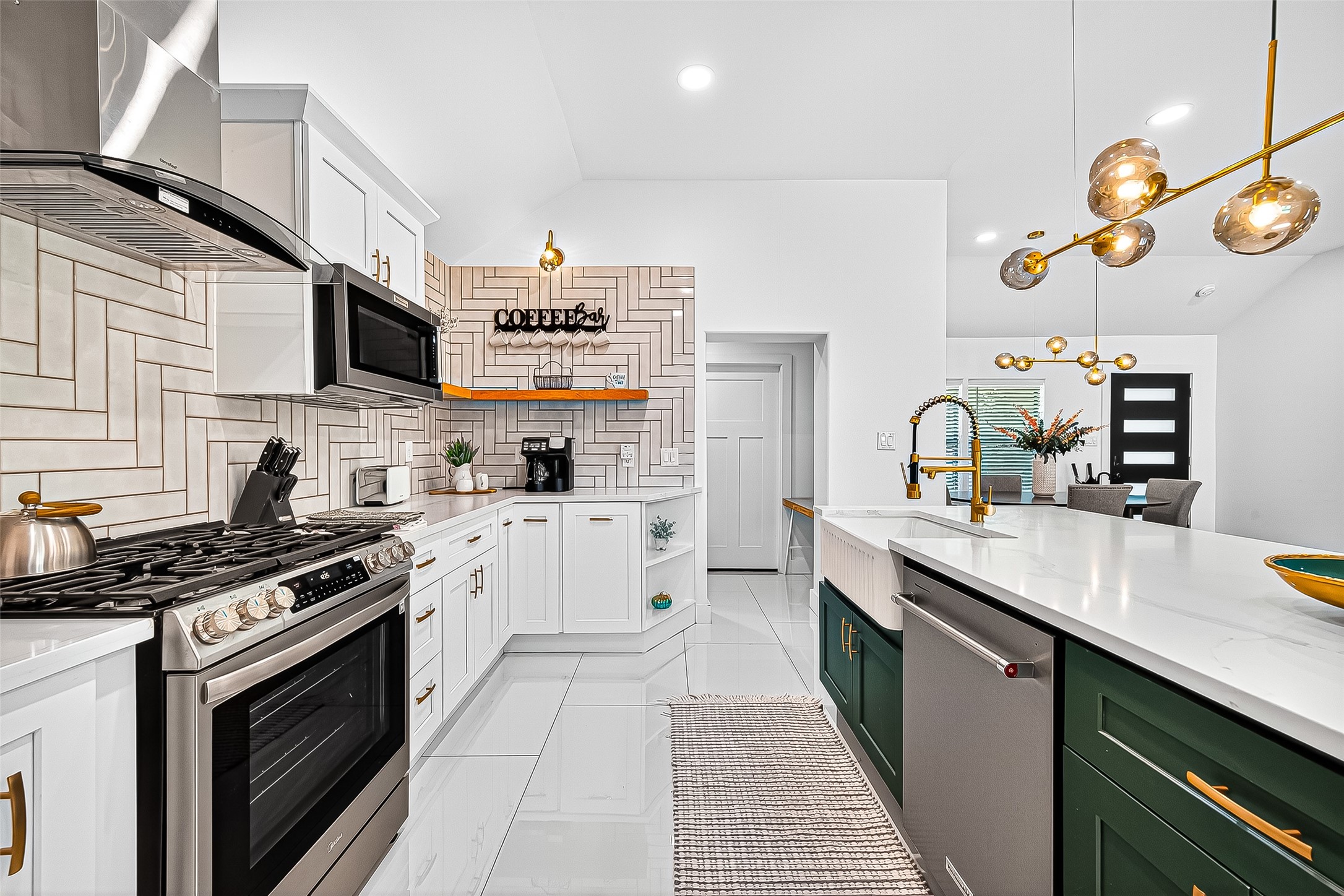 5121 Locust Street Bellaire, TX 77401 - Photo 14 of 43