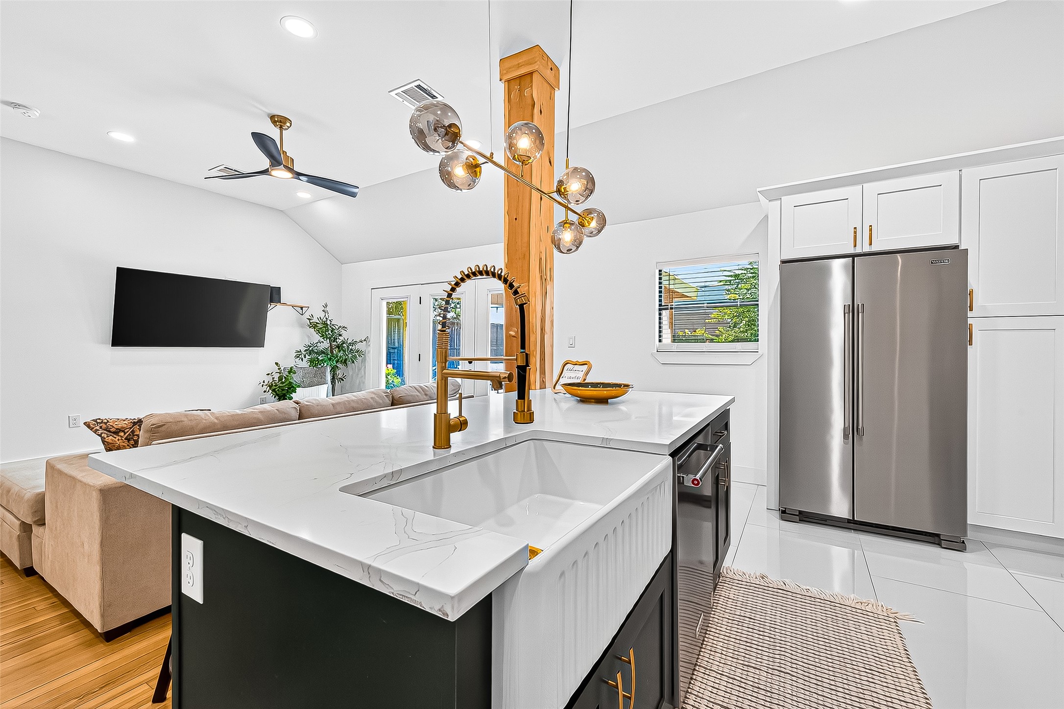 5121 Locust Street Bellaire, TX 77401 - Photo 20 of 43