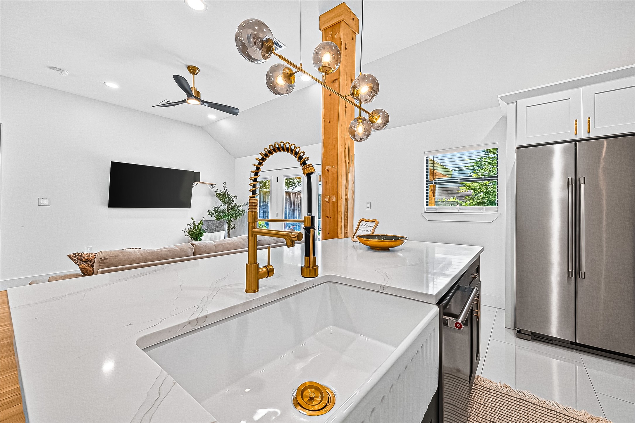 5121 Locust Street Bellaire, TX 77401 - Photo 21 of 43