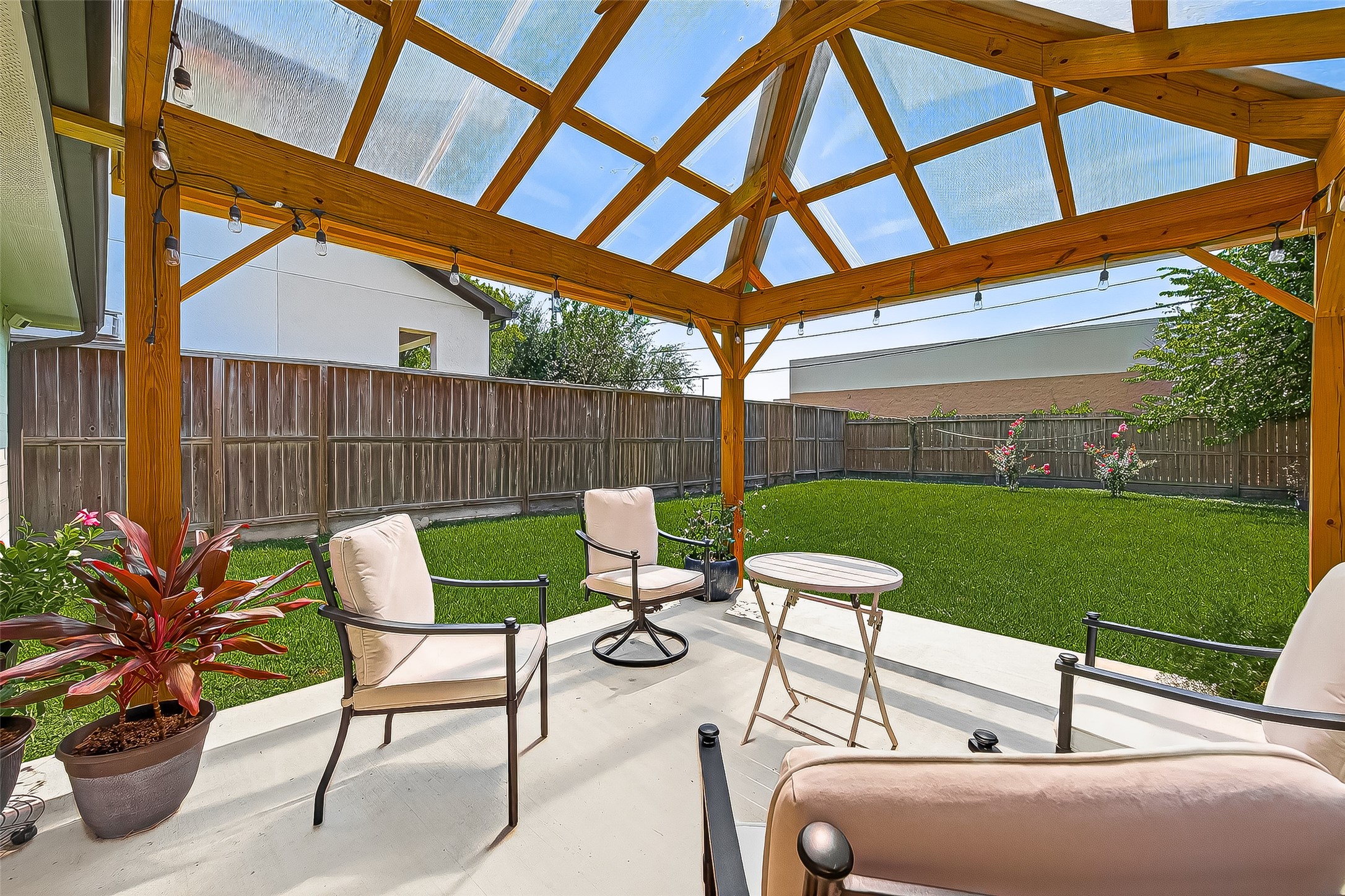 5121 Locust Street Bellaire, TX 77401 - Photo 36 of 43