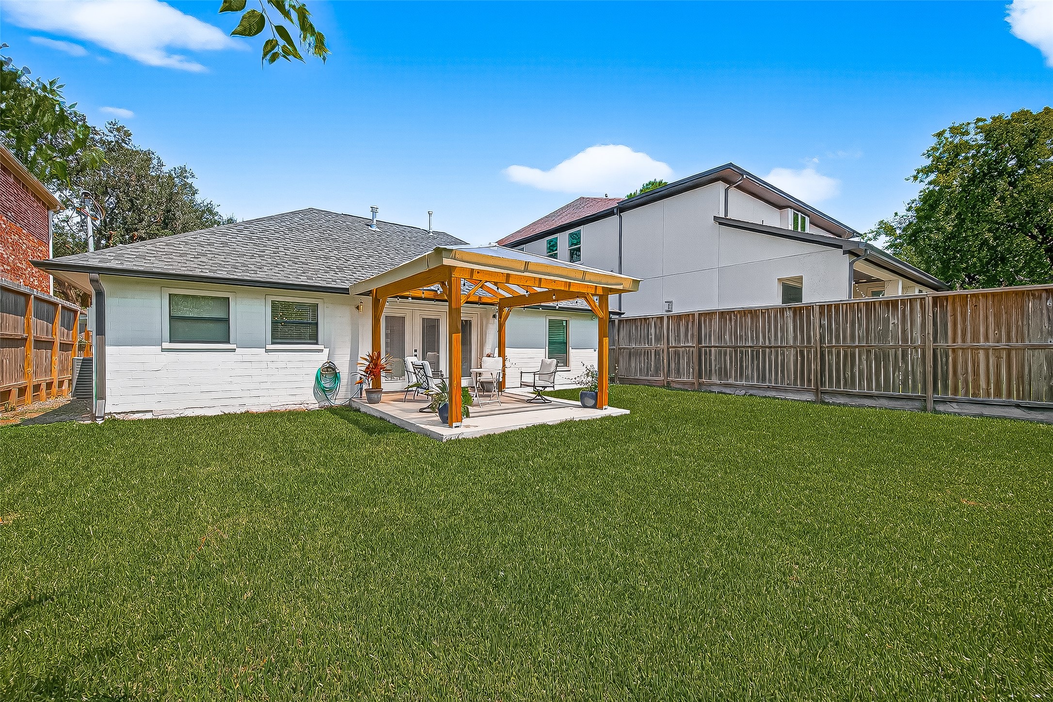 5121 Locust Street Bellaire, TX 77401 - Photo 39 of 43