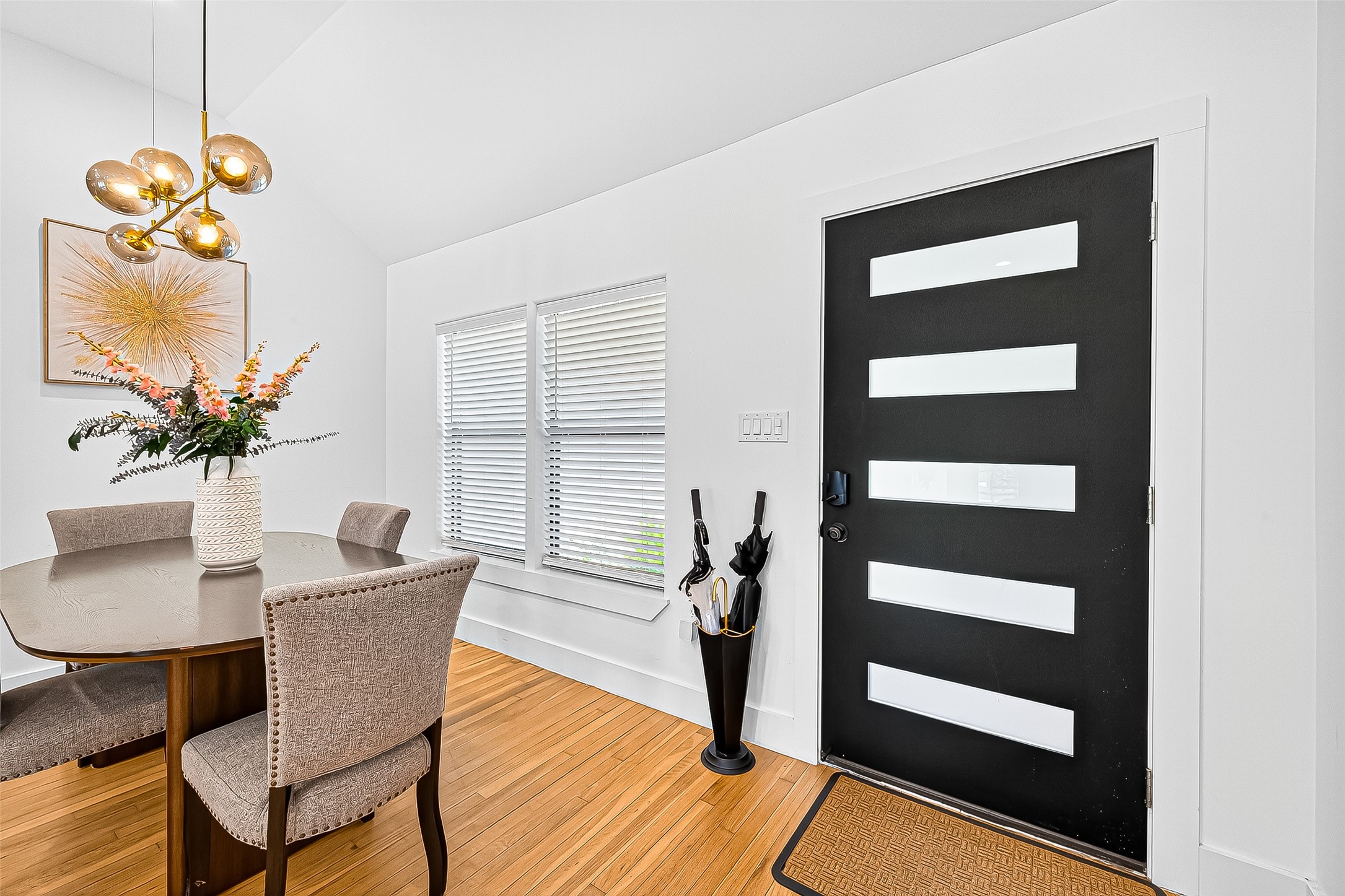 5121 Locust Street Bellaire, TX 77401 - Photo 7 of 43