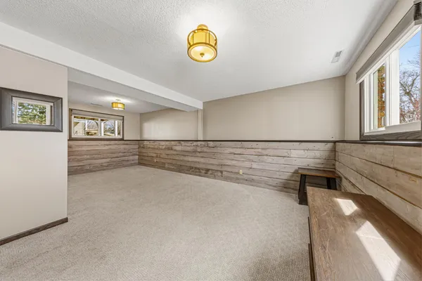 $290,000 | 1902 Brookside Drive, Albert Lea, MN 56007