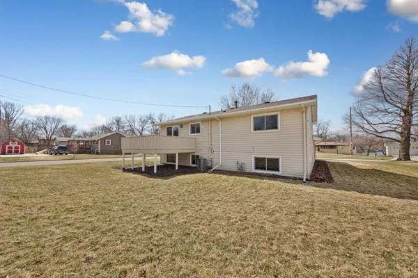 $290,000 | 1902 Brookside Drive, Albert Lea, MN 56007