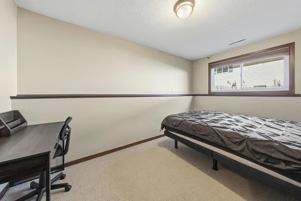 $290,000 | 1902 Brookside Drive, Albert Lea, MN 56007