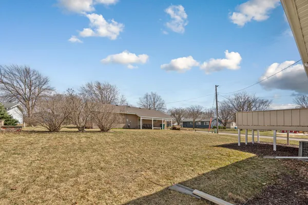 $290,000 | 1902 Brookside Drive, Albert Lea, MN 56007