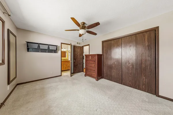 $290,000 | 1902 Brookside Drive, Albert Lea, MN 56007