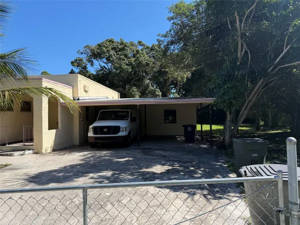 $1,595 | 326 North 14th Street, Fort Pierce, FL 34950