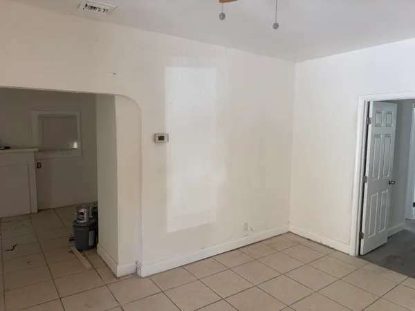 $1,595 | 326 North 14th Street, Fort Pierce, FL 34950