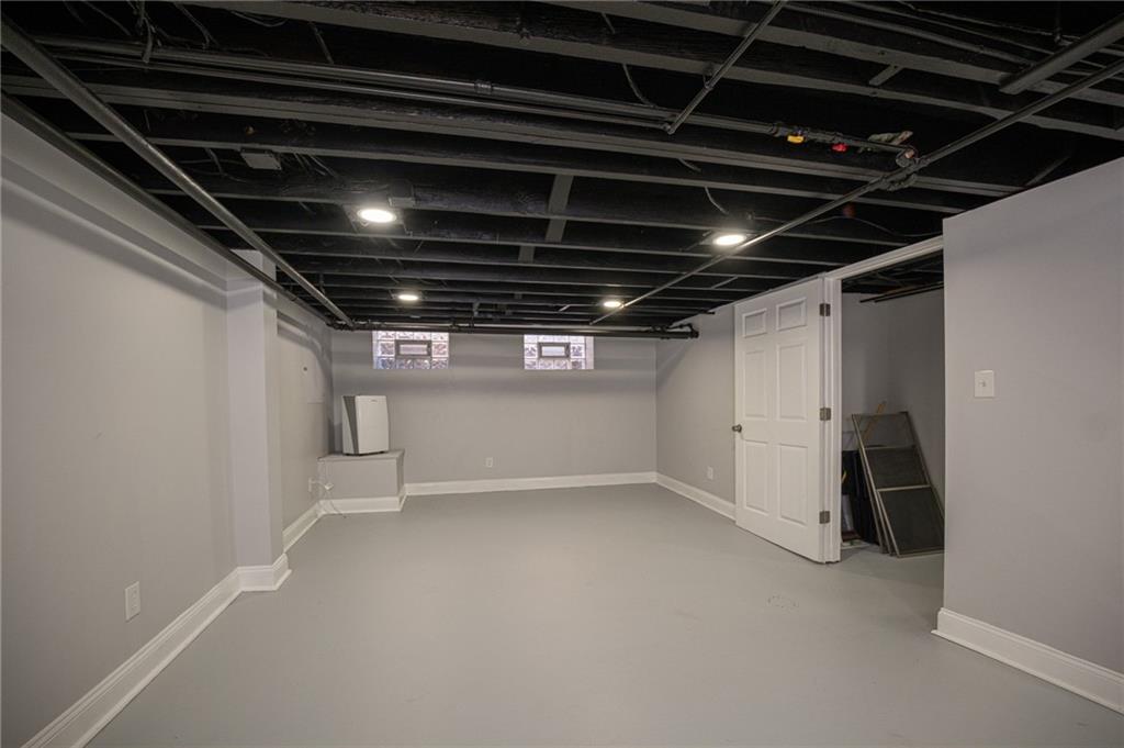 2928 Fernwald Road Pittsburgh, PA 15217 - Photo 38 of 48 Gallery Image 38