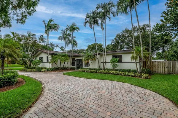 $1,250,000 | 7901 Southwest 133rd Street, Pinecrest, FL 33156