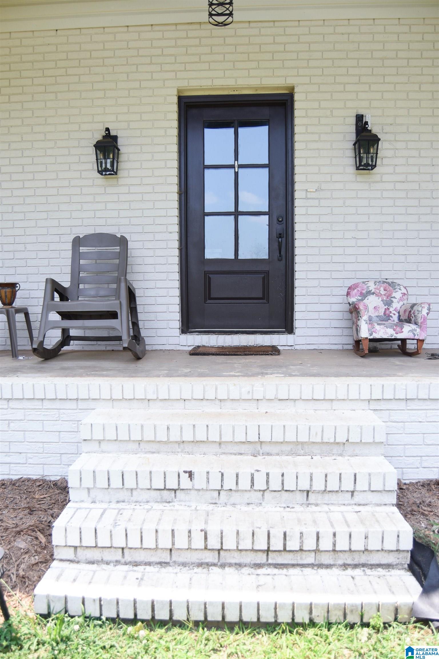 333 Shadow Lane Anniston, AL 36207 - Photo 4 of 50
