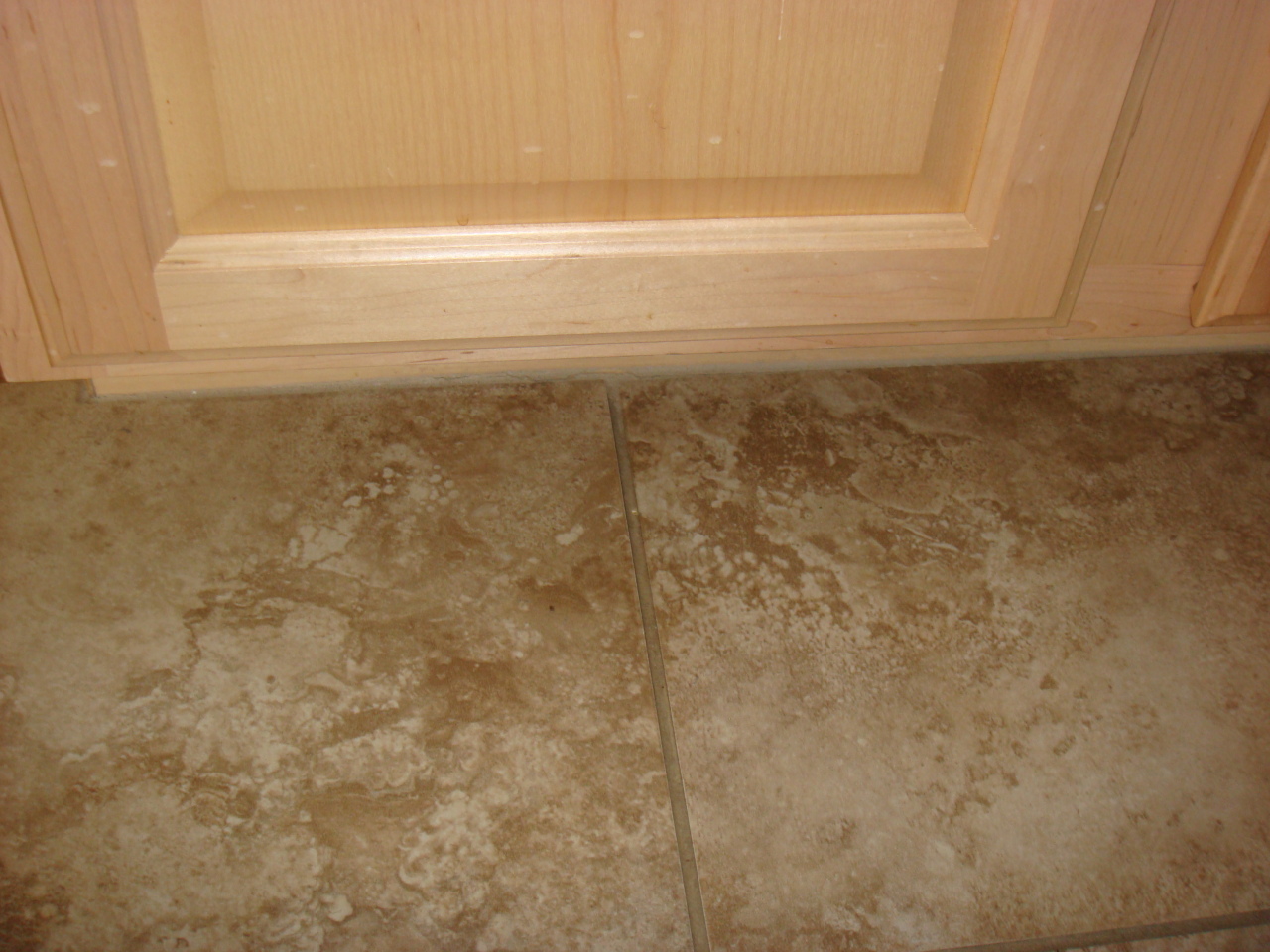 6909 West Carter Road Laveen, AZ 85339 - Photo 13 of 25 CABINETS & TILE FLOOR
