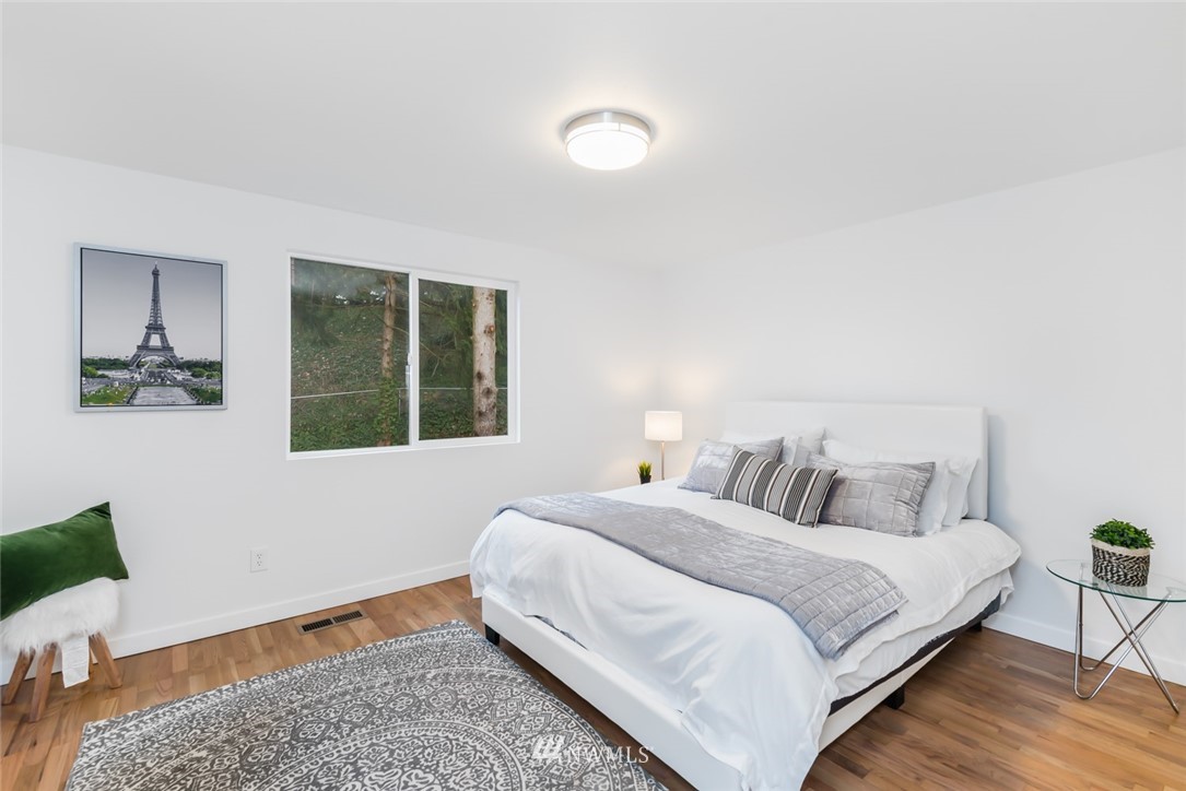 13516 Southeast 173rd Place Renton, WA 98058 - Photo 14 of 27 Gallery Image 14