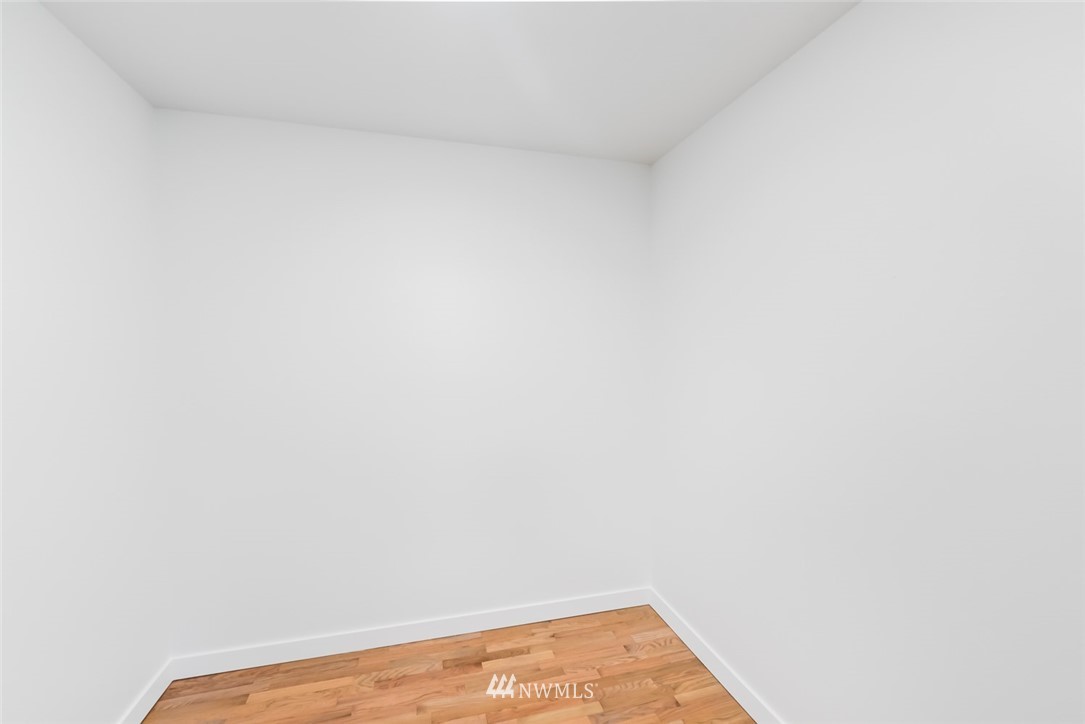 13516 Southeast 173rd Place Renton, WA 98058 - Photo 17 of 27 Gallery Image 17
