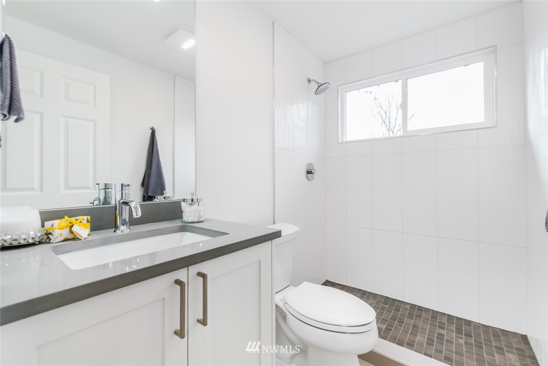 13516 Southeast 173rd Place Renton, WA 98058 - Photo 19 of 27 Gallery Image 19