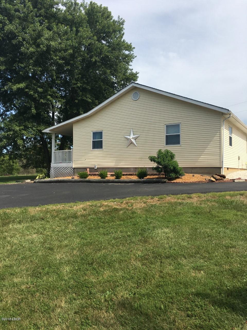 170 Hummingbird Road Buncombe, IL 62912 - Photo 3 of 11