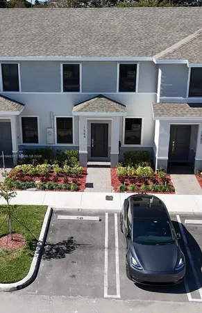 $2,500 | 1549 Northeast 3rd Avenue, Florida City, FL 33034