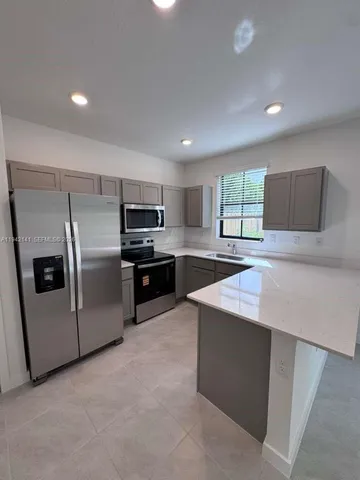 $2,500 | 1549 Northeast 3rd Avenue, Florida City, FL 33034