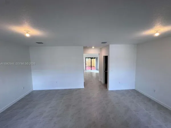 $2,500 | 1549 Northeast 3rd Avenue, Florida City, FL 33034