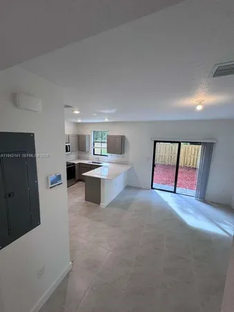 $2,500 | 1549 Northeast 3rd Avenue, Florida City, FL 33034