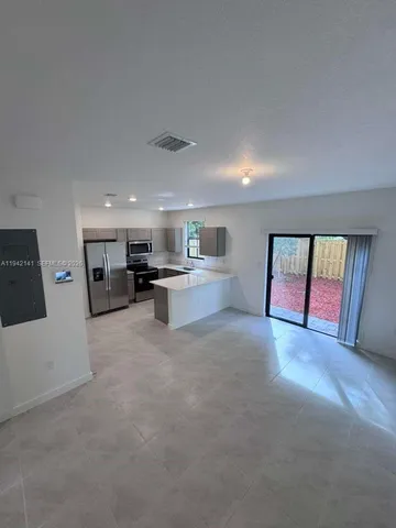 $2,500 | 1549 Northeast 3rd Avenue, Florida City, FL 33034