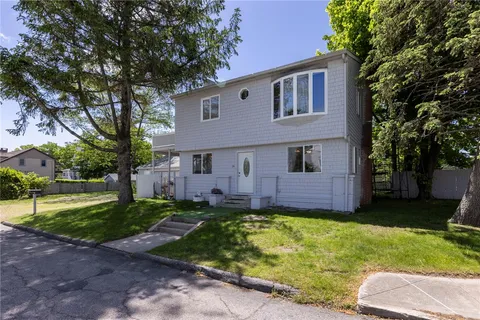 $1,590,000 | 16 Courtway Street, Narragansett, RI 02882