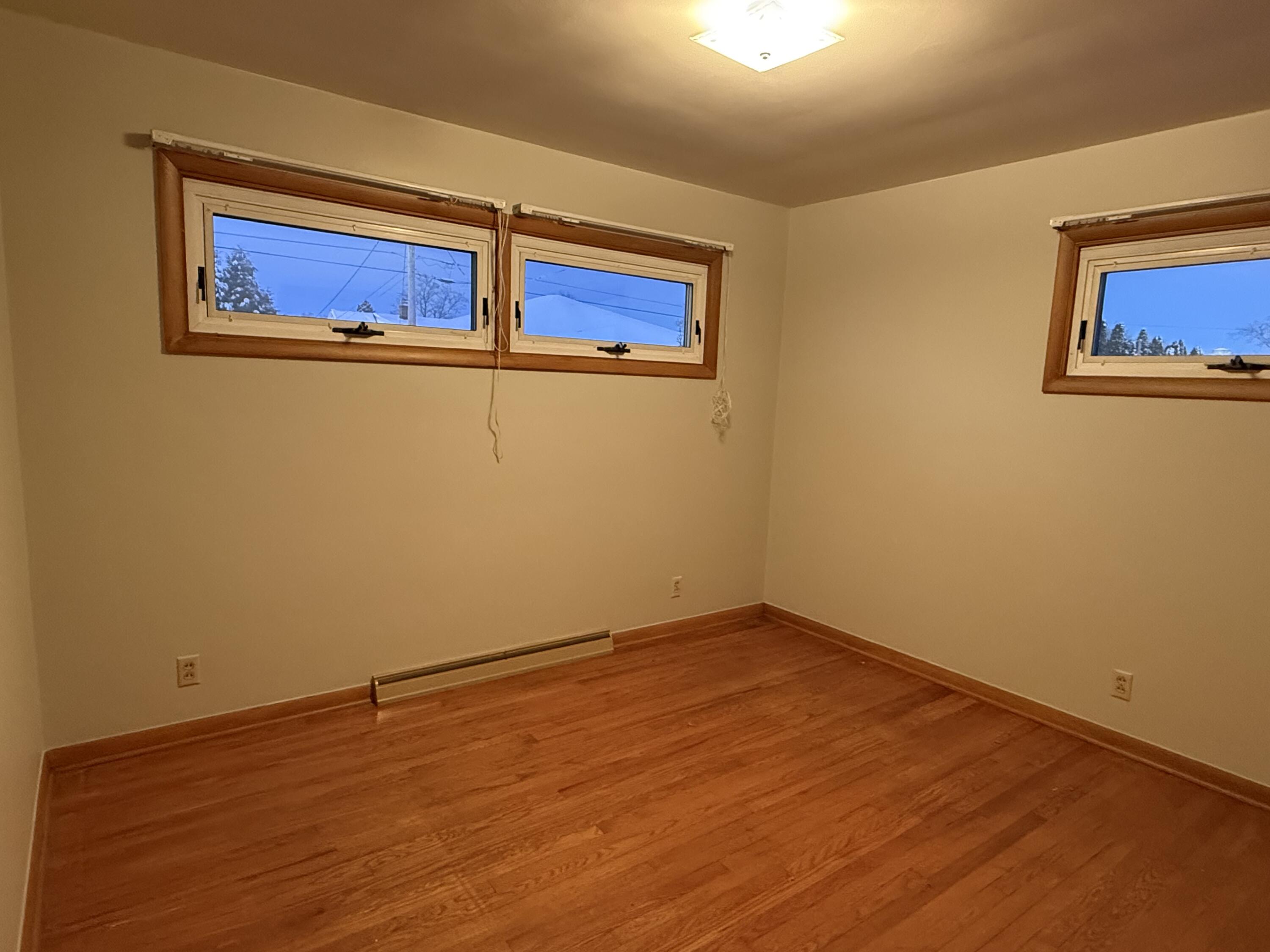 1716 George Street Manitowoc, WI 54220 - Photo 17 of 28 18 bedroom 2