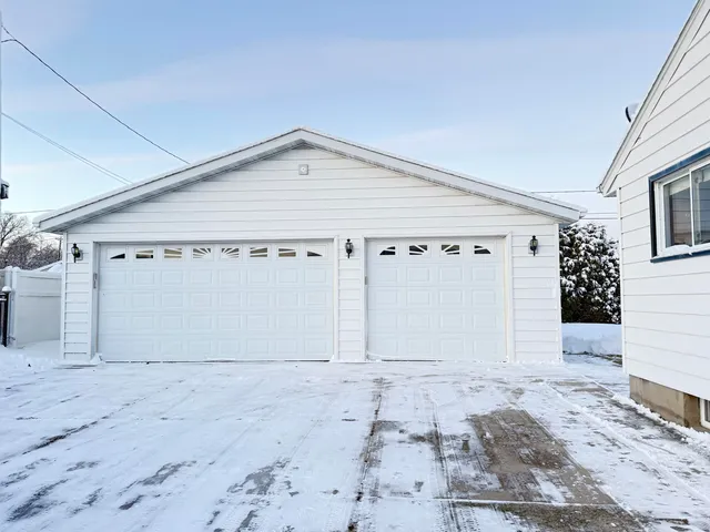 $229,900 | 1716 George Street, Manitowoc, WI 54220