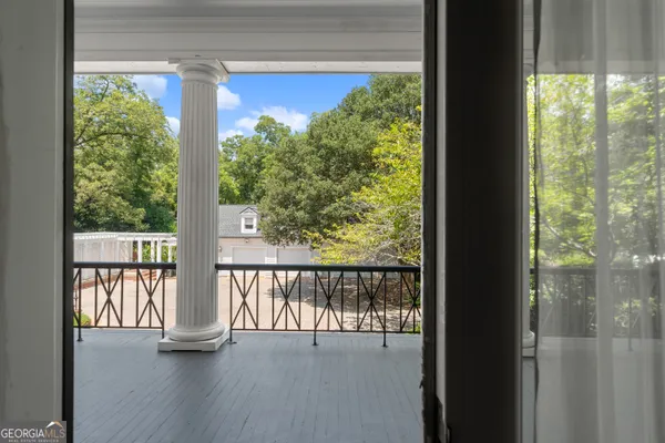 $2,400,000 | 617 Dixie Avenue, Madison, GA 30650