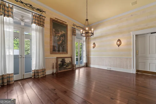 $2,400,000 | 617 Dixie Avenue, Madison, GA 30650