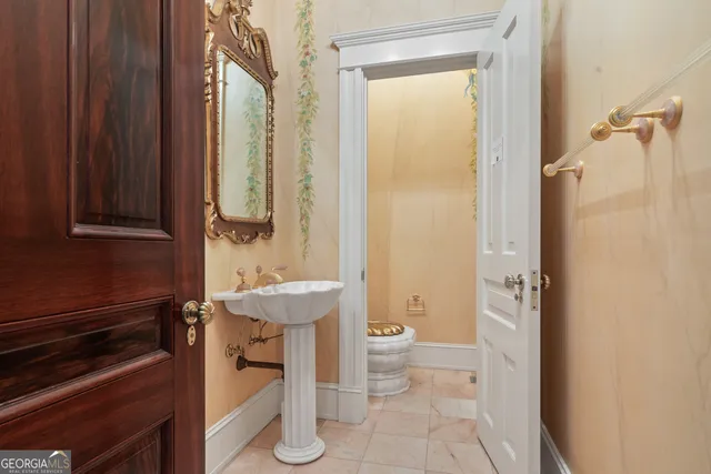 $2,400,000 | 617 Dixie Avenue, Madison, GA 30650