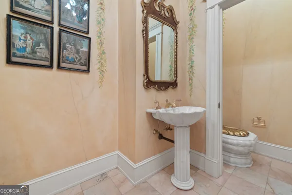 $2,400,000 | 617 Dixie Avenue, Madison, GA 30650