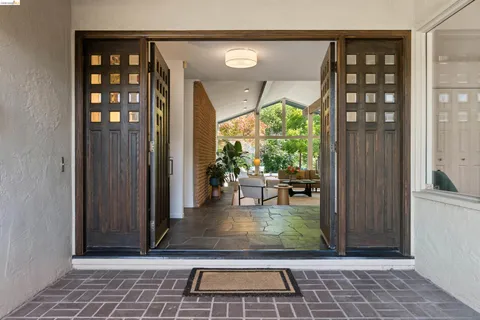 $799,950 | 7 Jo Lin Court, El Sobrante, CA 94803