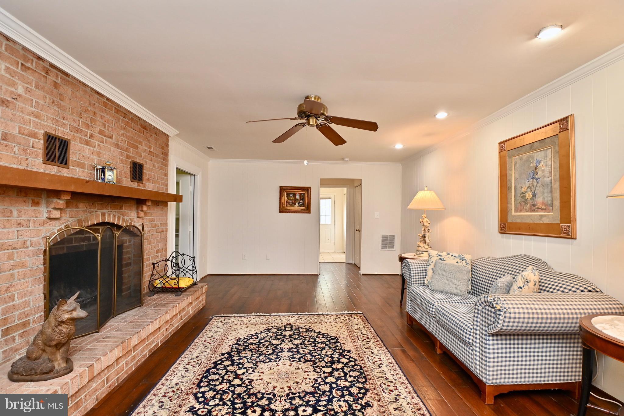 111 Hamilton Road Sterling, VA 20165 - Photo 20 of 56 Gallery Image 20