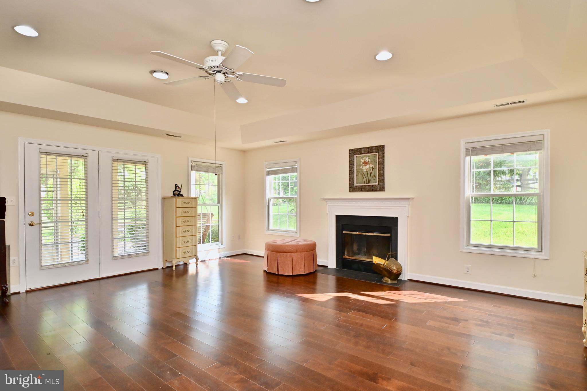 111 Hamilton Road Sterling, VA 20165 - Photo 24 of 56 Gallery Image 24