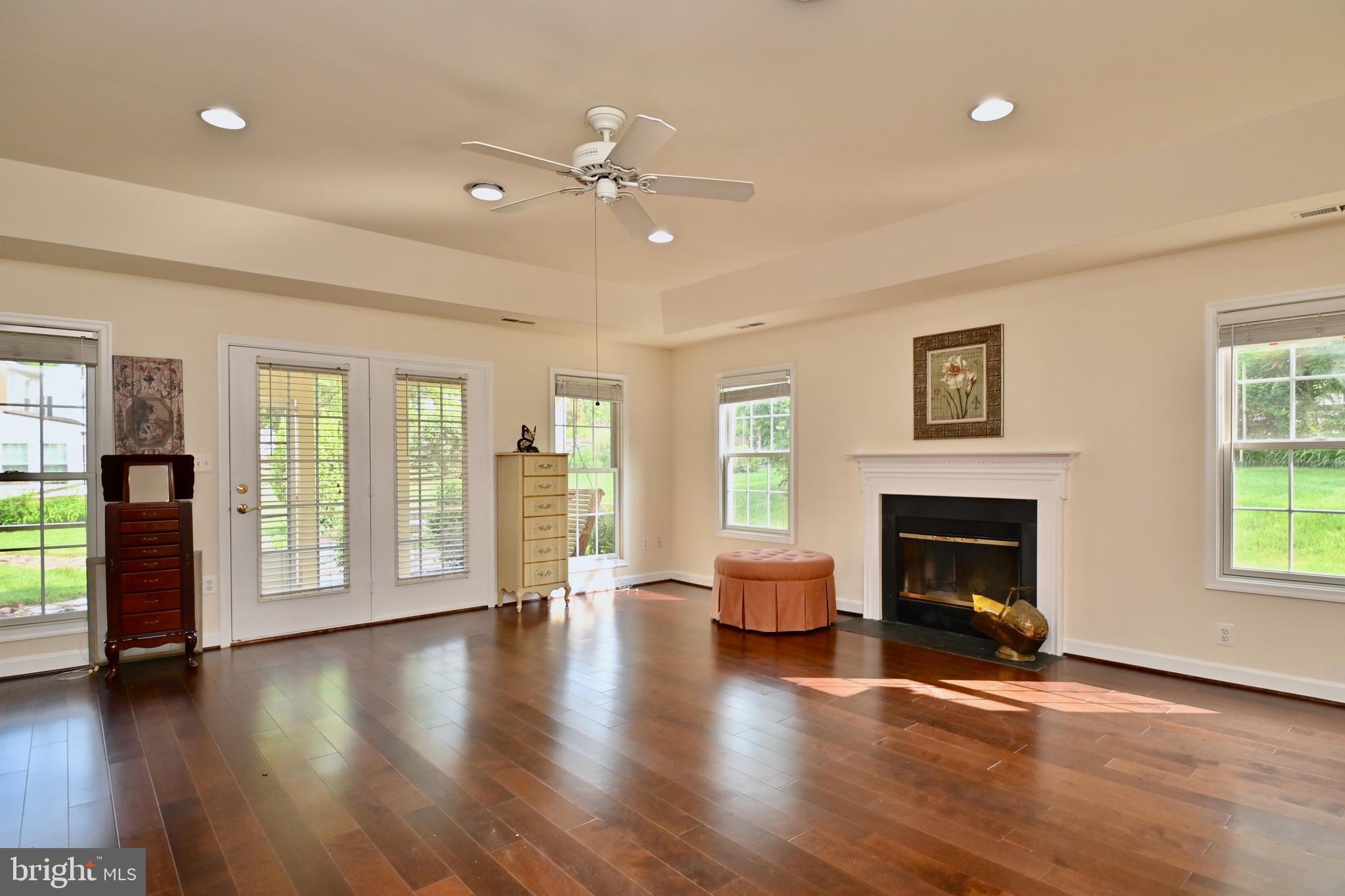 111 Hamilton Road Sterling, VA 20165 - Photo 25 of 56 Gallery Image 25