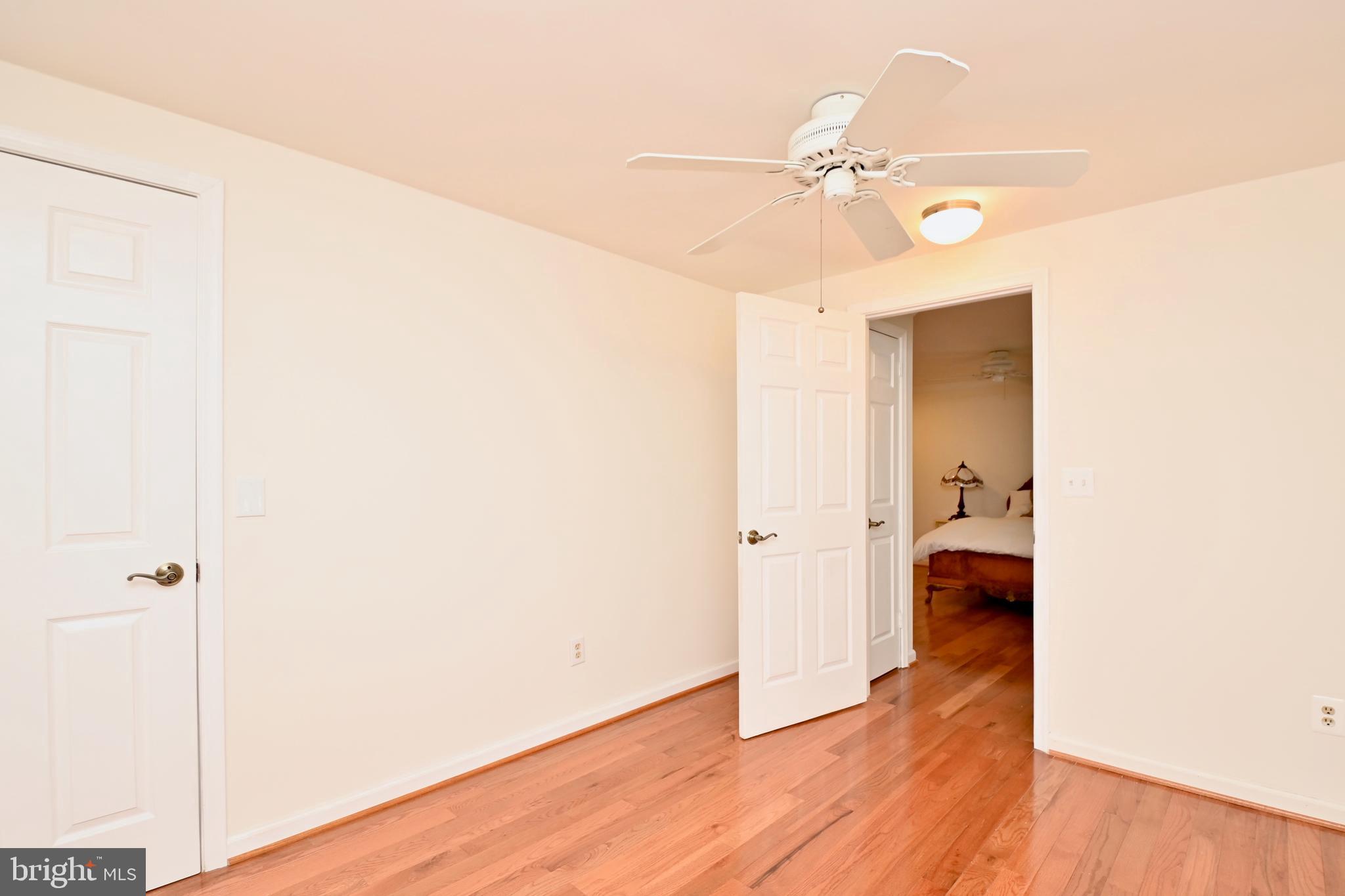 111 Hamilton Road Sterling, VA 20165 - Photo 40 of 56 Gallery Image 40