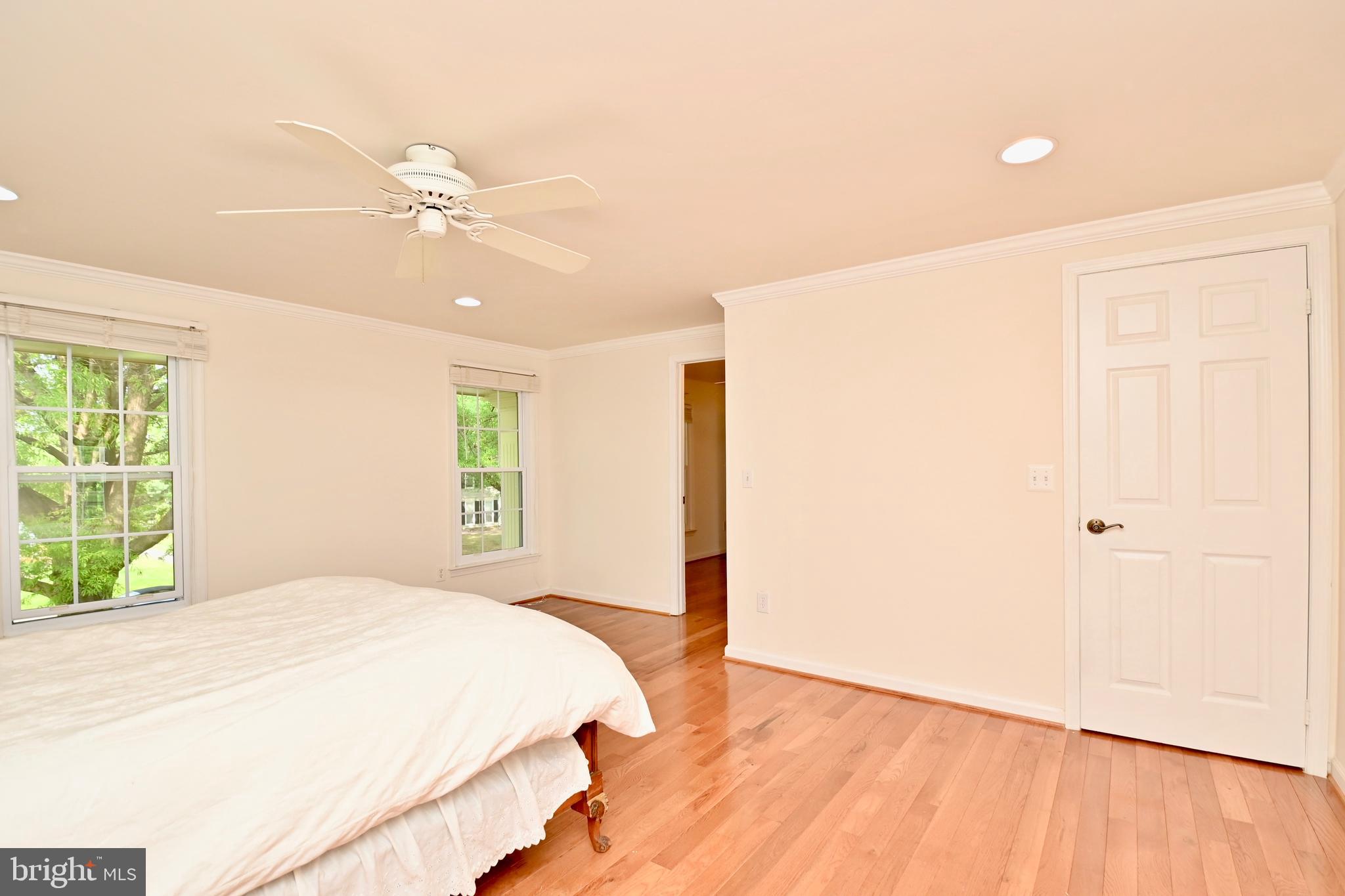 111 Hamilton Road Sterling, VA 20165 - Photo 43 of 56 Gallery Image 43