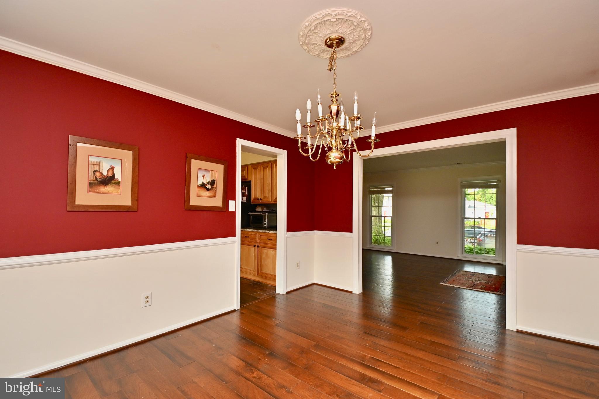 111 Hamilton Road Sterling, VA 20165 - Photo 10 of 56 Gallery Image 10