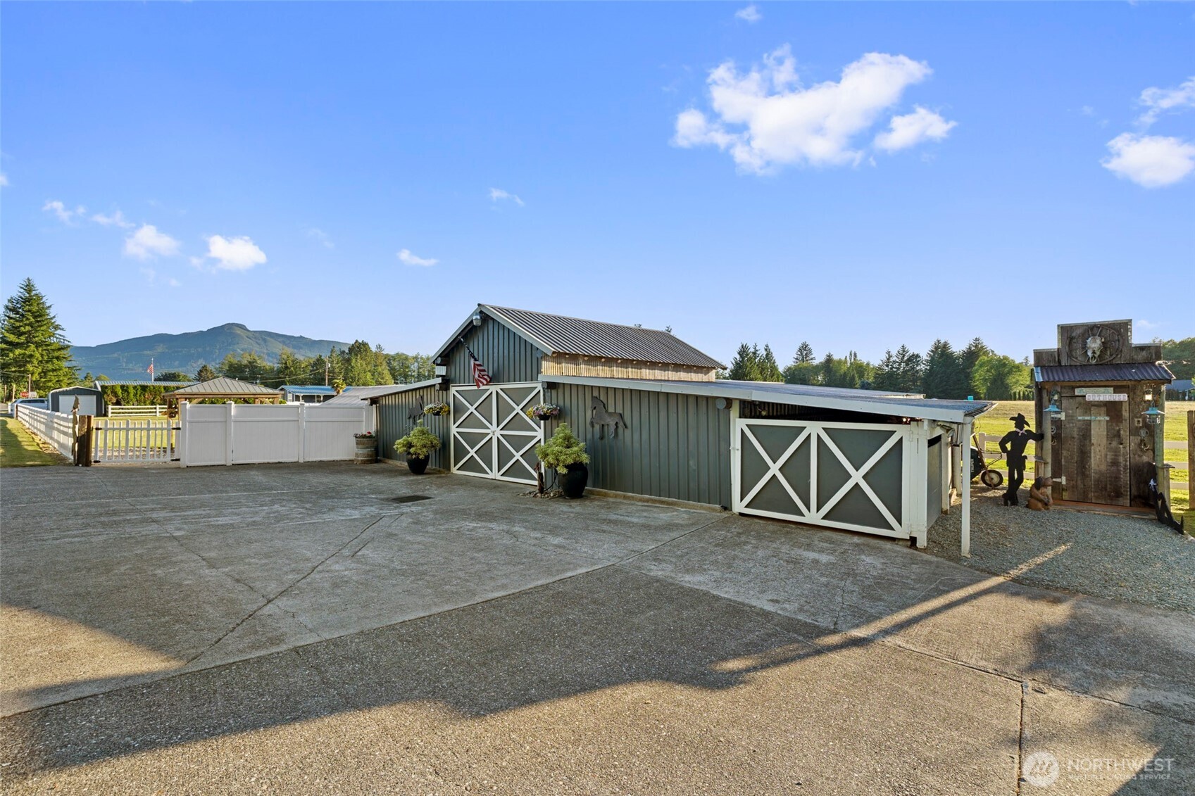 32993 Hamilton Cemetery Road Sedro-Woolley, WA 98284 - Photo 12 of 40