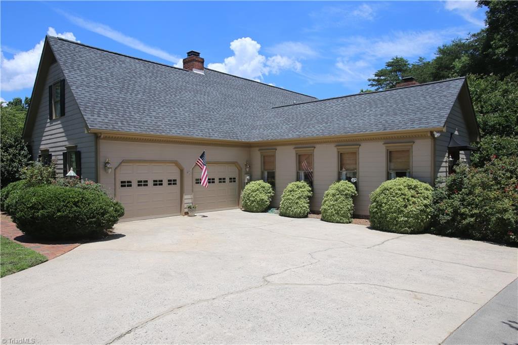 5100 Rambling Road Greensboro, NC 27409 - Photo 3 of 22
